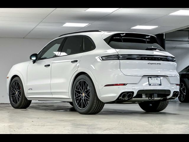 2025 Porsche Cayenne GTS