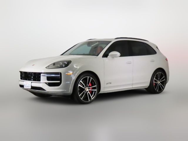 2025 Porsche Cayenne GTS