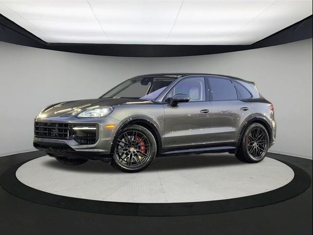 2025 Porsche Cayenne GTS