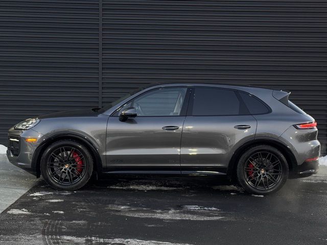 2025 Porsche Cayenne GTS