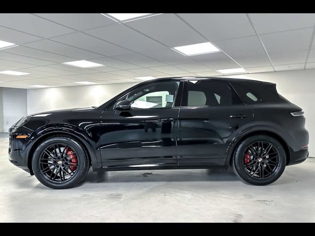 2025 Porsche Cayenne GTS