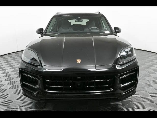 2025 Porsche Cayenne GTS