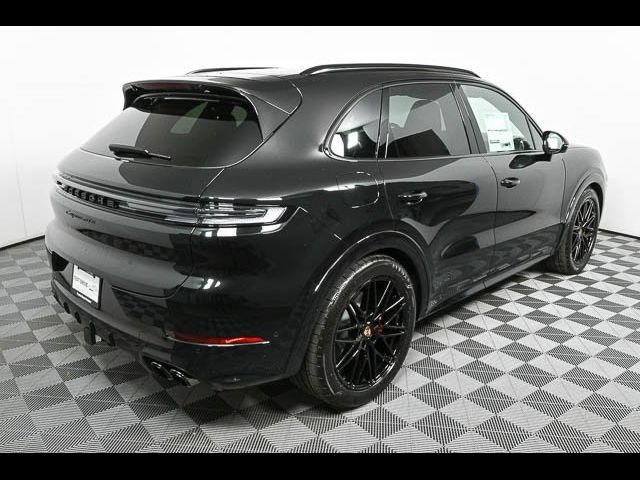 2025 Porsche Cayenne GTS