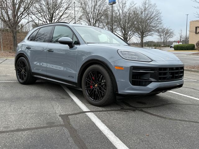 2025 Porsche Cayenne GTS