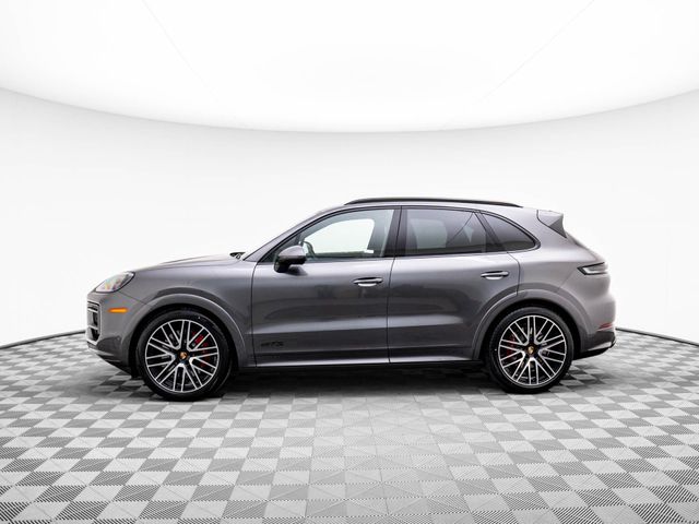 2025 Porsche Cayenne GTS