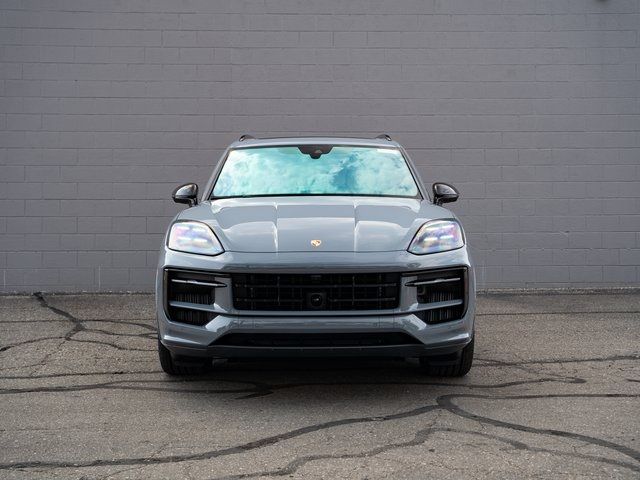 2025 Porsche Cayenne GTS