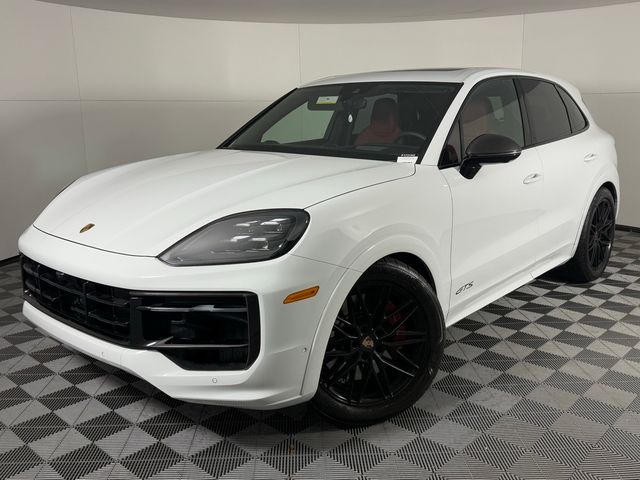 2025 Porsche Cayenne GTS