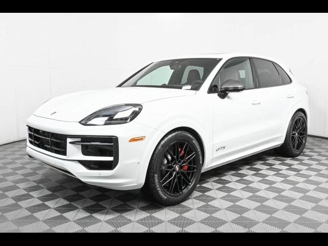 2025 Porsche Cayenne GTS