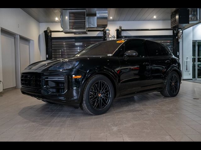 2025 Porsche Cayenne GTS