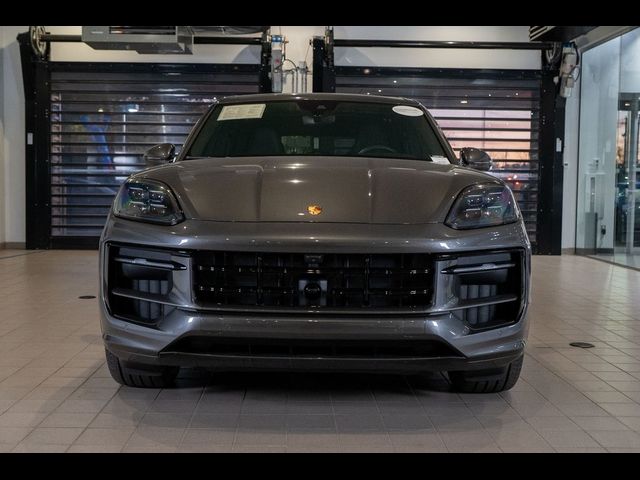 2025 Porsche Cayenne GTS