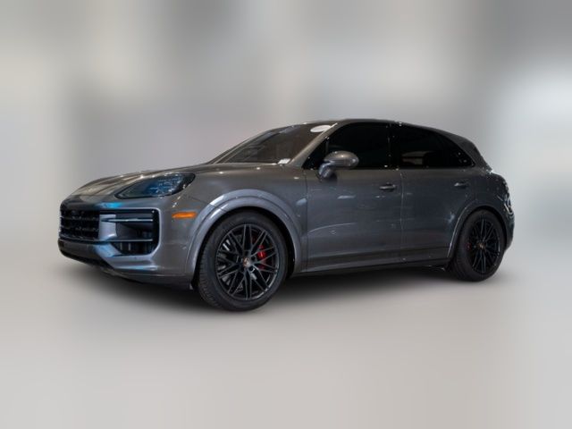 2025 Porsche Cayenne GTS