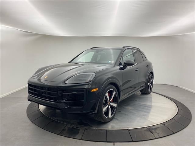 2025 Porsche Cayenne GTS