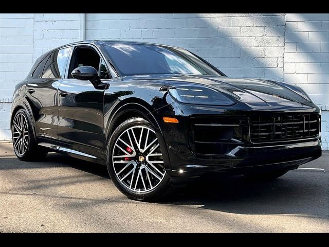 2025 Porsche Cayenne GTS