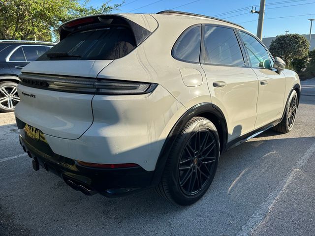 2025 Porsche Cayenne GTS