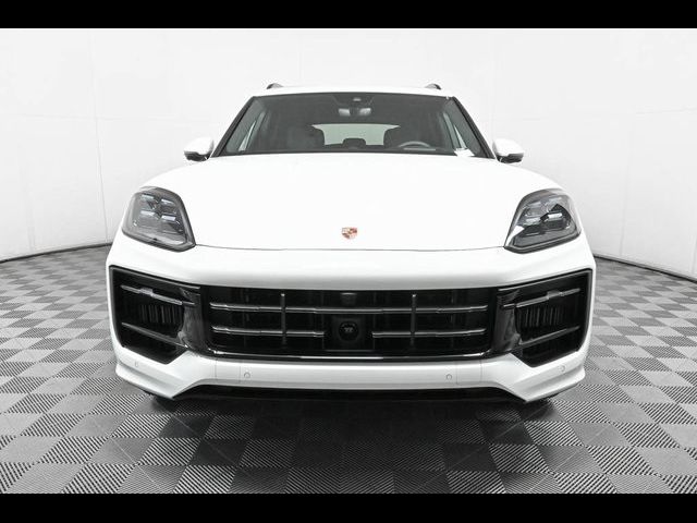 2025 Porsche Cayenne GTS