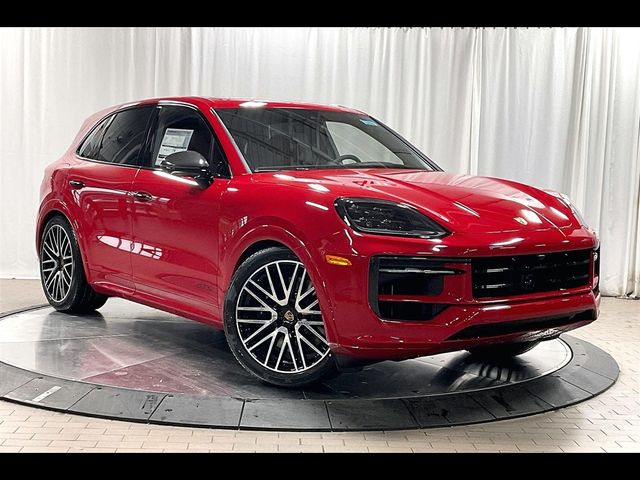 2025 Porsche Cayenne GTS