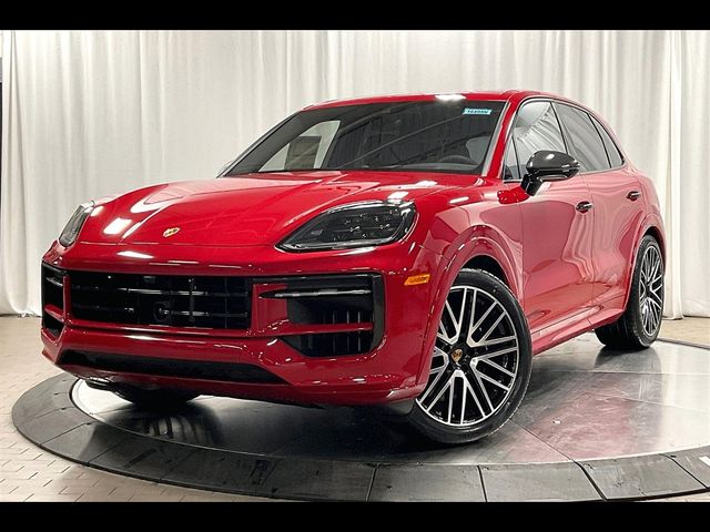 2025 Porsche Cayenne GTS