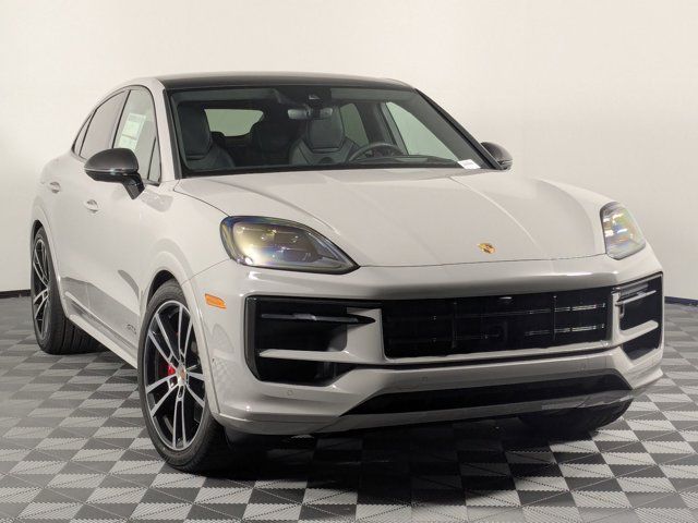 2025 Porsche Cayenne GTS