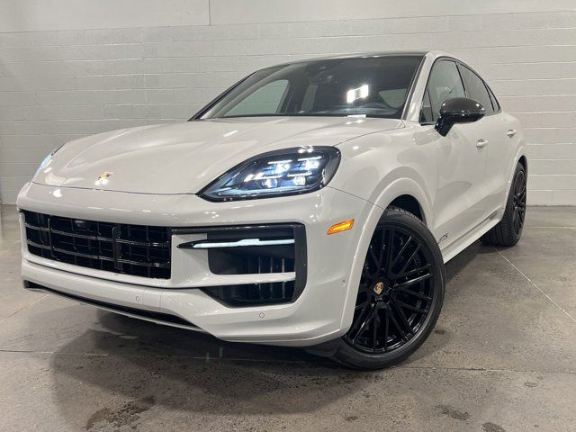 2025 Porsche Cayenne GTS