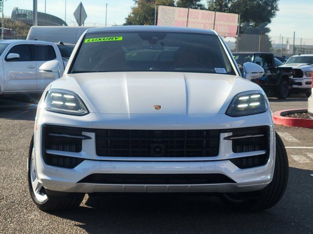 2025 Porsche Cayenne GTS