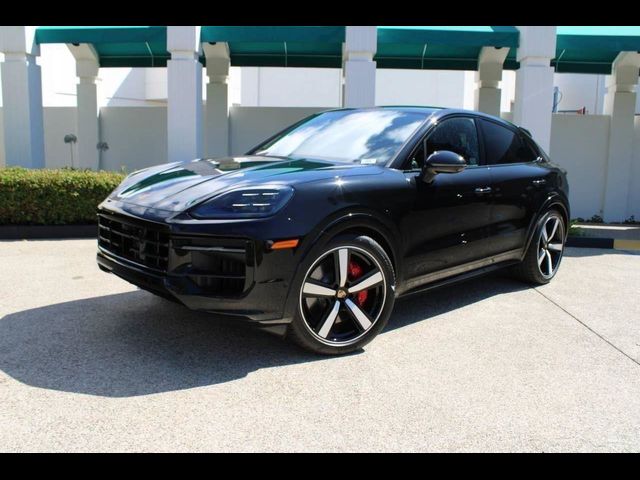 2025 Porsche Cayenne GTS