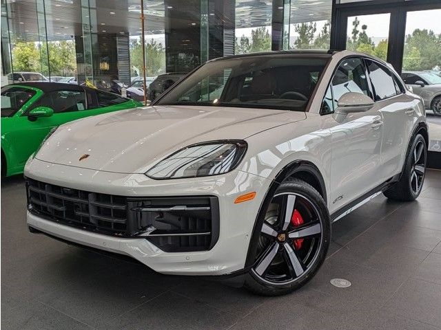 2025 Porsche Cayenne GTS