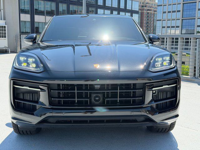 2025 Porsche Cayenne GTS