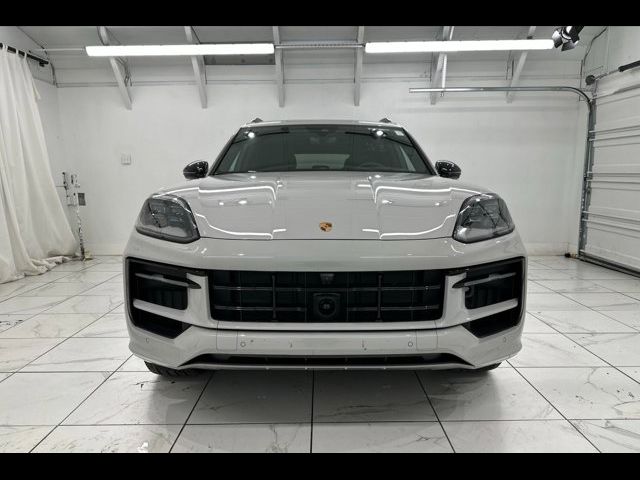 2025 Porsche Cayenne GTS