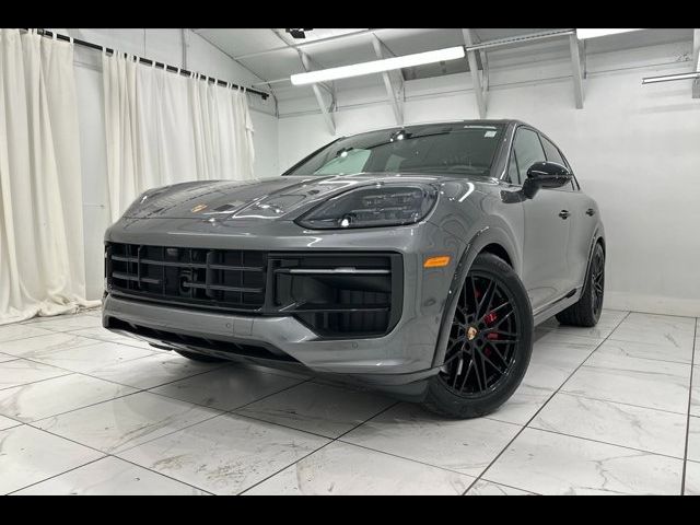 2025 Porsche Cayenne GTS