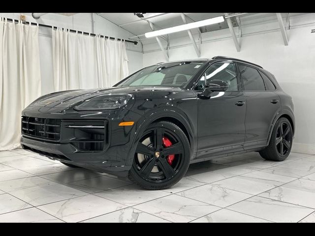 2025 Porsche Cayenne GTS