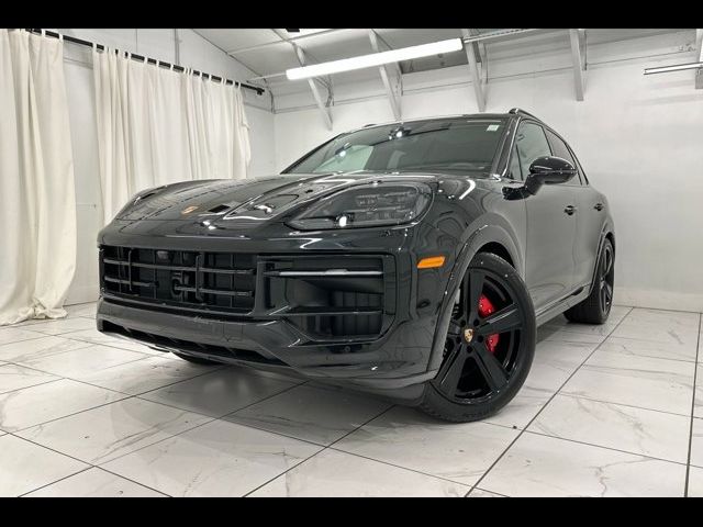 2025 Porsche Cayenne GTS