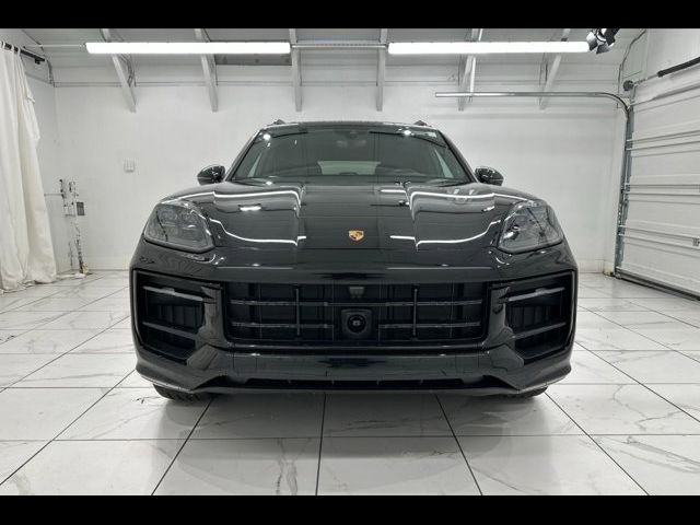 2025 Porsche Cayenne GTS