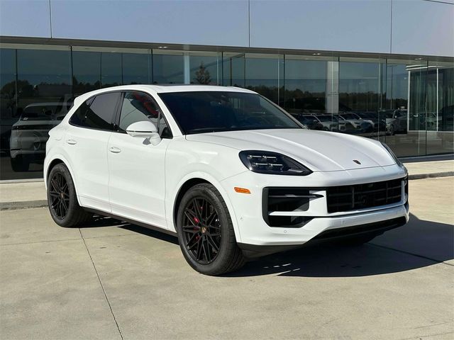 2025 Porsche Cayenne S