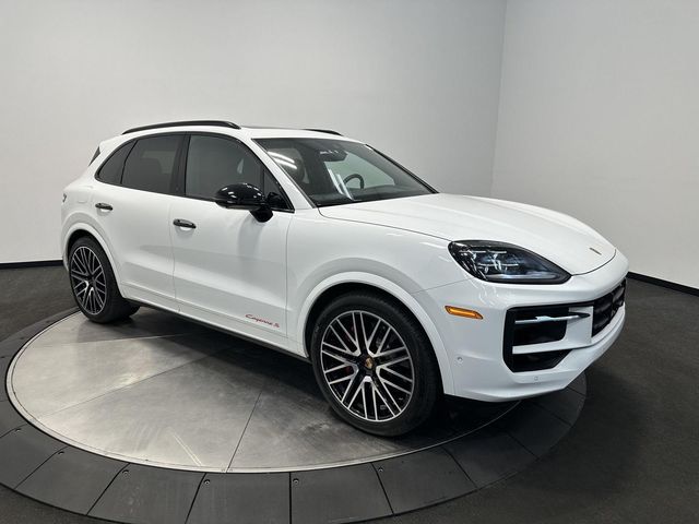 2025 Porsche Cayenne S