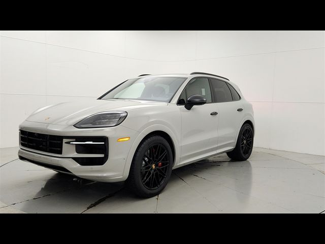 2025 Porsche Cayenne S