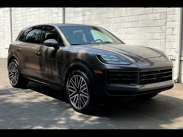 2025 Porsche Cayenne S