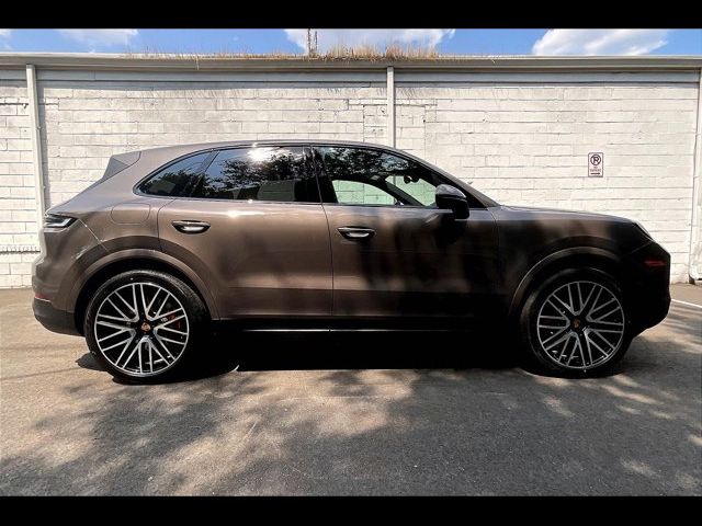 2025 Porsche Cayenne S