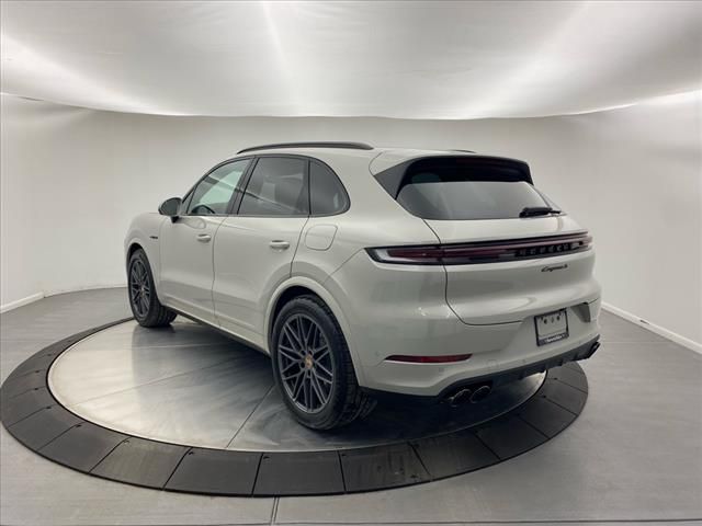 2025 Porsche Cayenne E-Hybrid S