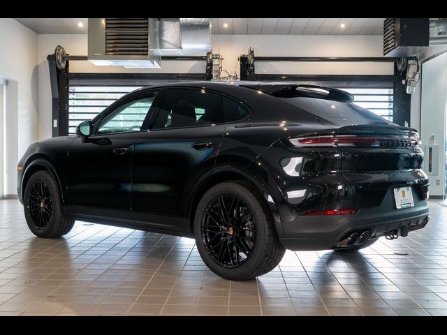 2025 Porsche Cayenne Base