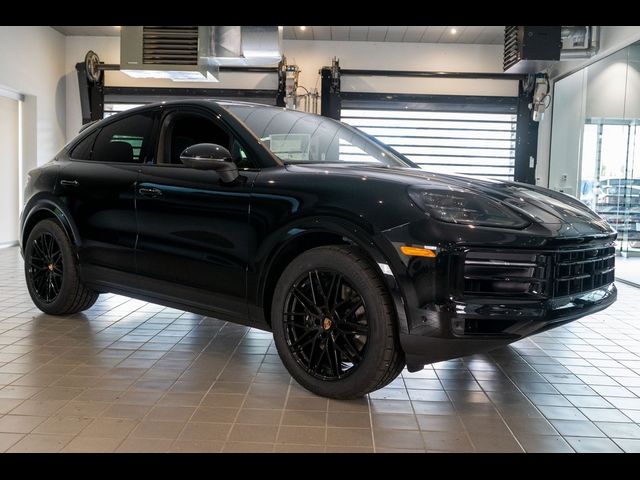2025 Porsche Cayenne Base