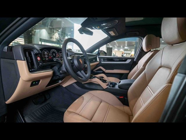 2025 Porsche Cayenne Base