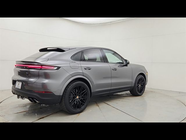 2025 Porsche Cayenne Base