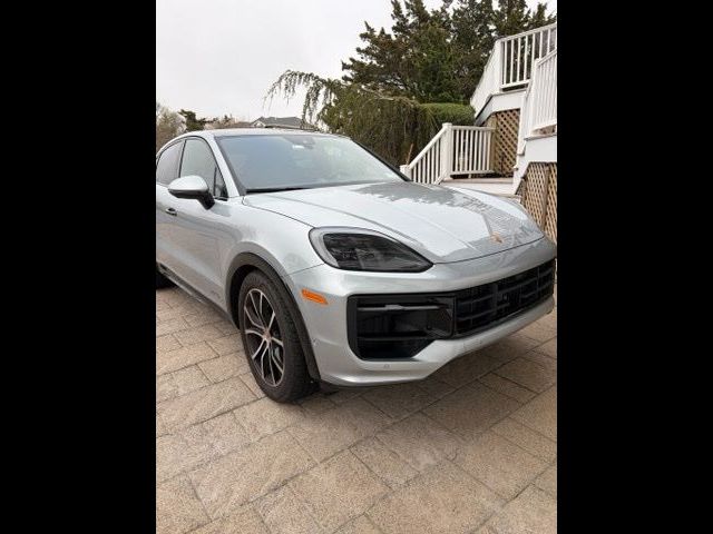 2025 Porsche Cayenne GTS
