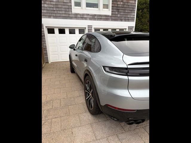 2025 Porsche Cayenne GTS
