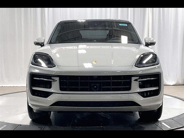 2025 Porsche Cayenne GTS