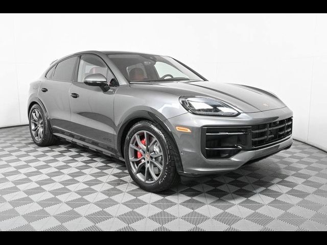 2025 Porsche Cayenne GTS