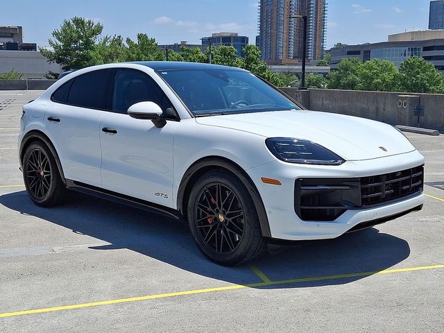 2025 Porsche Cayenne GTS