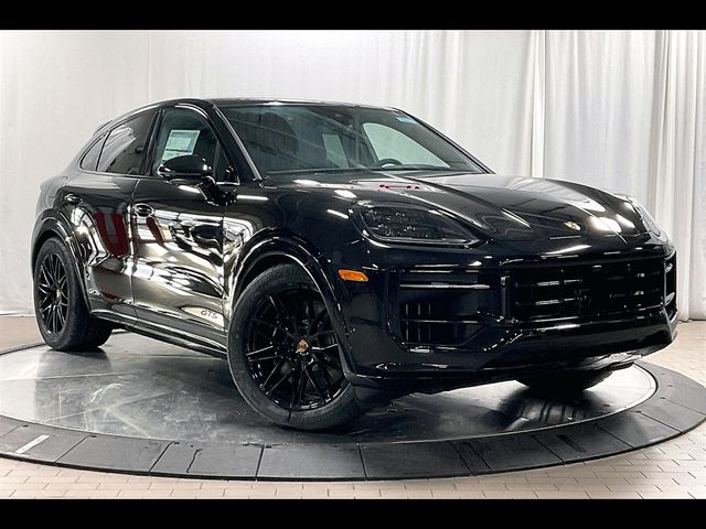 2025 Porsche Cayenne GTS