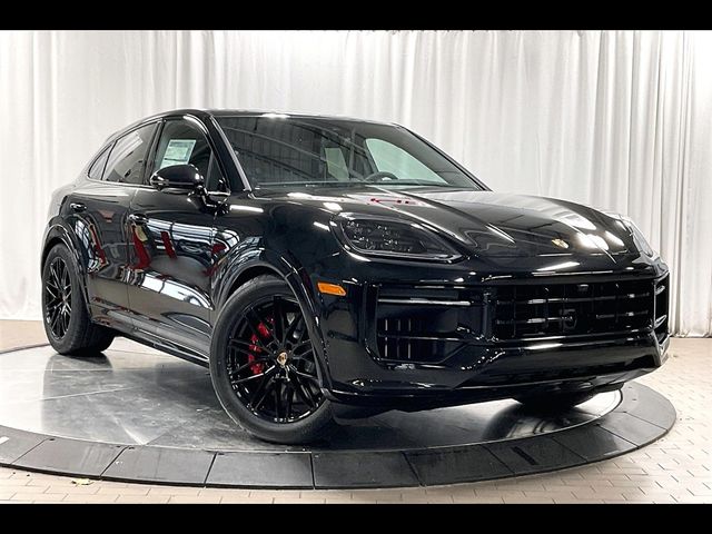 2025 Porsche Cayenne GTS