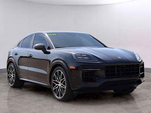 2025 Porsche Cayenne GTS